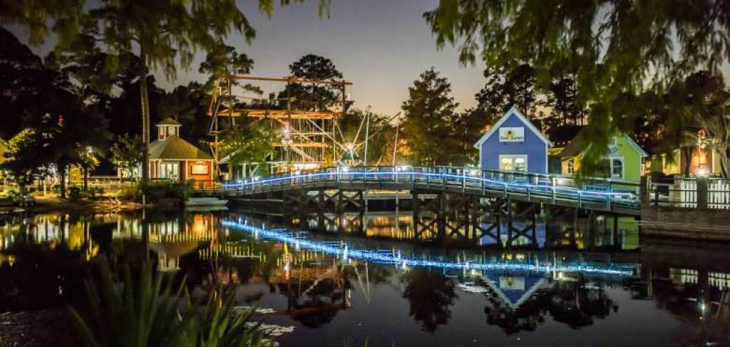 The Village at Baytowne Wharf baytowne village sandestin destin florida family fun night live bars restaurants live music good food